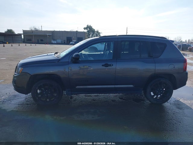 1C4NJDBB6FD427130 Jeep Compass Altitude Edition