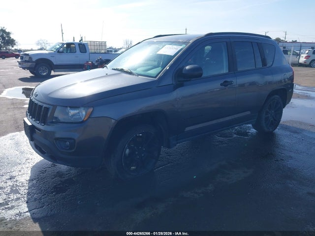 1C4NJDBB6FD427130 Jeep Compass Altitude Edition