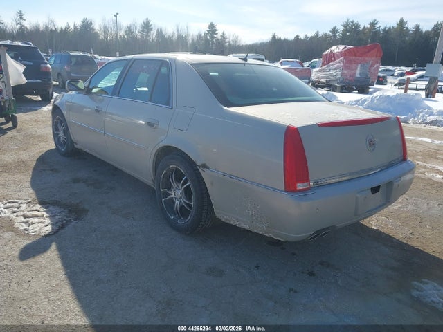 2007 CADILLAC DTS 1G6KD57967U206959 Photo 2