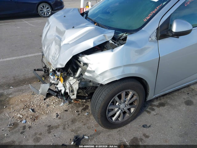 1G1JD5SH1H4105815 Chevrolet Sonic Lt Auto