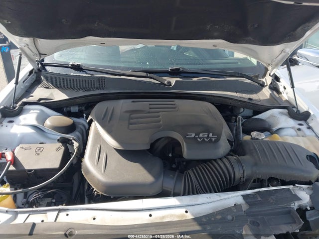 2C3CCAEG4HH564715 Chrysler 300C