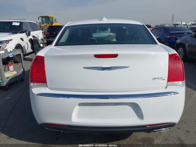 2C3CCAEG4HH564715 Chrysler 300C