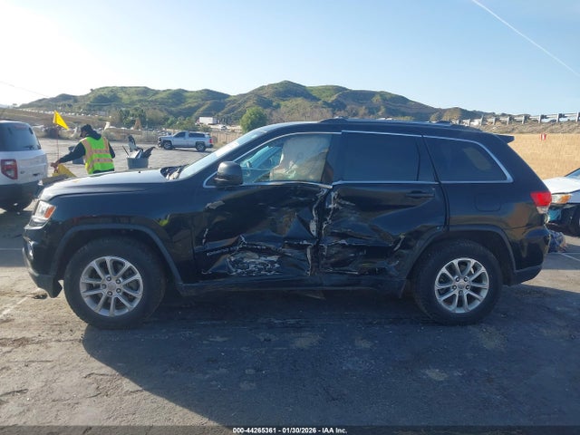 1C4RJEAG8EC460946 Jeep Grand Cherokee Laredo