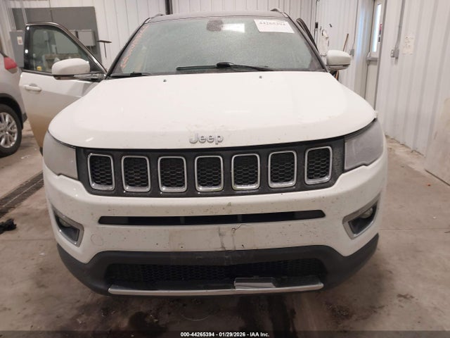3C4NJDCBXJT365538 Jeep Compass Limited 4x4