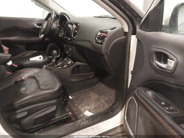 3C4NJDCBXJT365538 Jeep Compass Limited 4x4