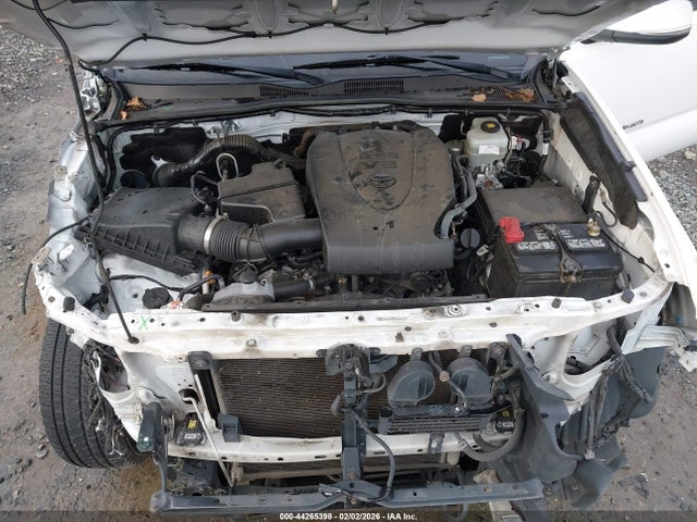 3TMCZ5AN8KM240990 Toyota Tacoma Trd Off Road