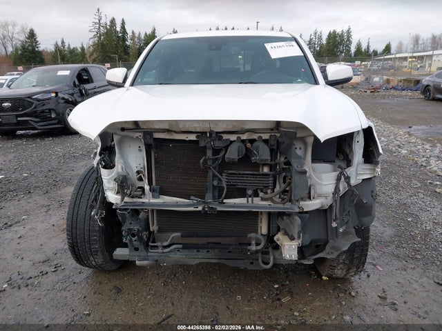 3TMCZ5AN8KM240990 Toyota Tacoma Trd Off Road