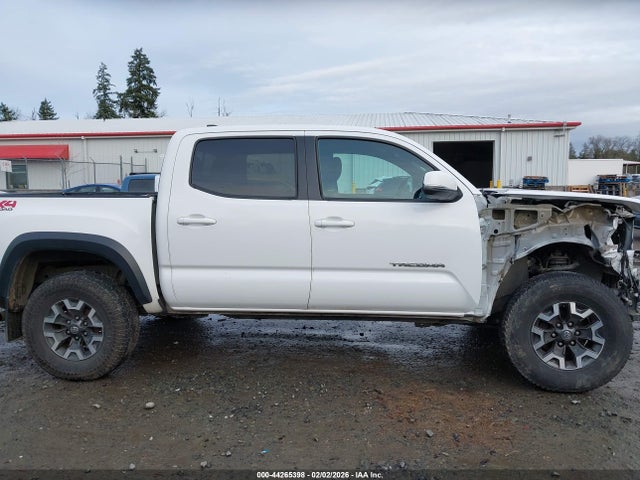 3TMCZ5AN8KM240990 Toyota Tacoma Trd Off Road