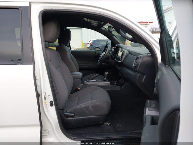 3TMCZ5AN8KM240990 Toyota Tacoma Trd Off Road