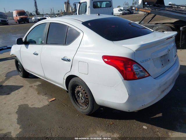 3N1CN7AP9EL829987 Nissan Versa 1.6 Sv