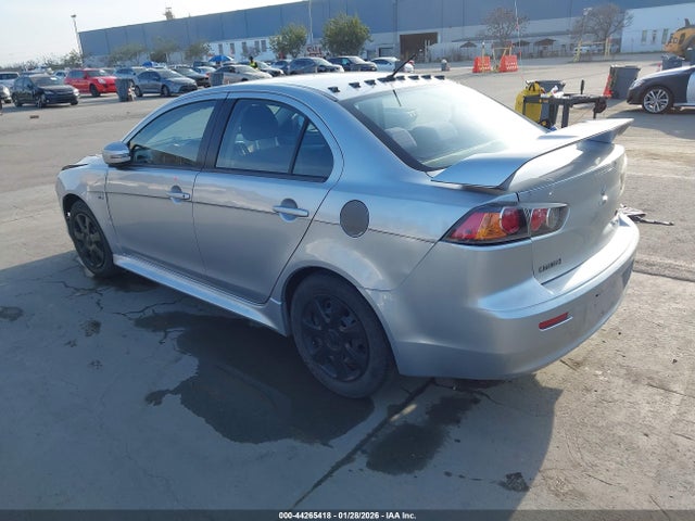 2015 MITSUBISHI LANCER JA32U2FU9FU014997 Photo 2