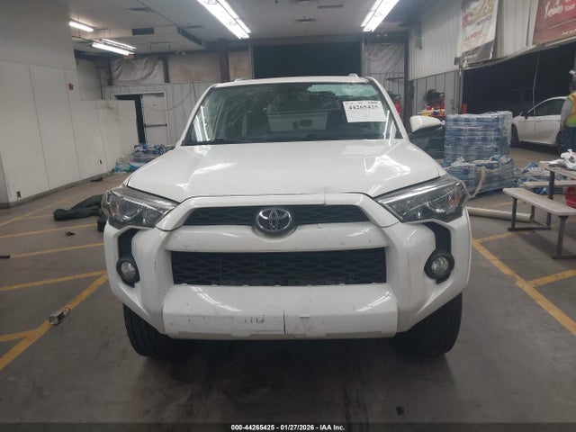 Toyota 4runner Sr5 Premium 2018 JTEBU5JR6J5602070 Image 12