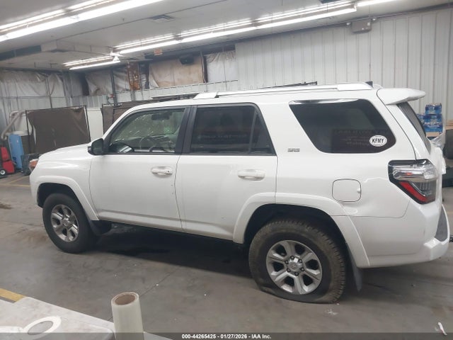 Toyota 4runner Sr5 Premium 2018 JTEBU5JR6J5602070 Image 14