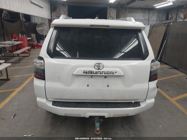 Toyota 4runner Sr5 Premium 2018 JTEBU5JR6J5602070 Image 16