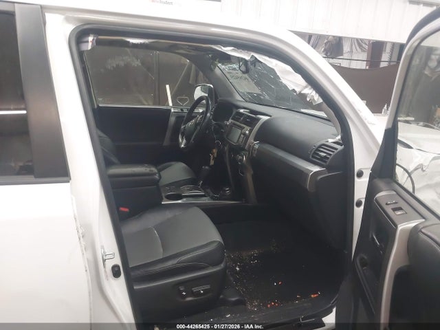 Toyota 4runner Sr5 Premium 2018 JTEBU5JR6J5602070 Image 5