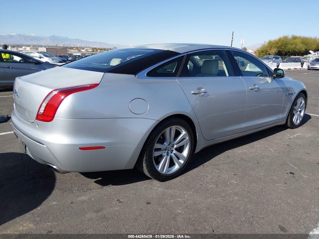 2012 JAGUAR XJ SAJWA2GBXCLV39031 Photo 3