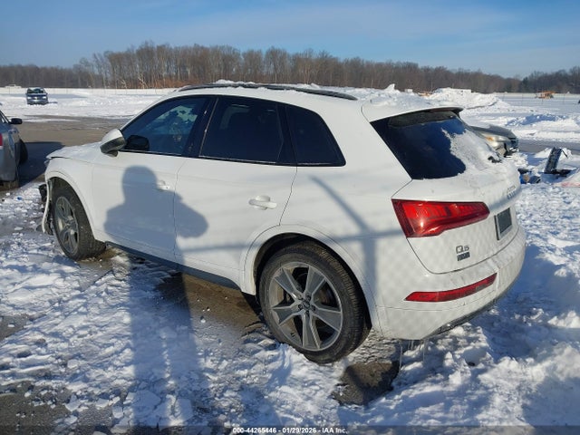 2019 AUDI Q5 WA1BNAFY8K2096216 Photo 2