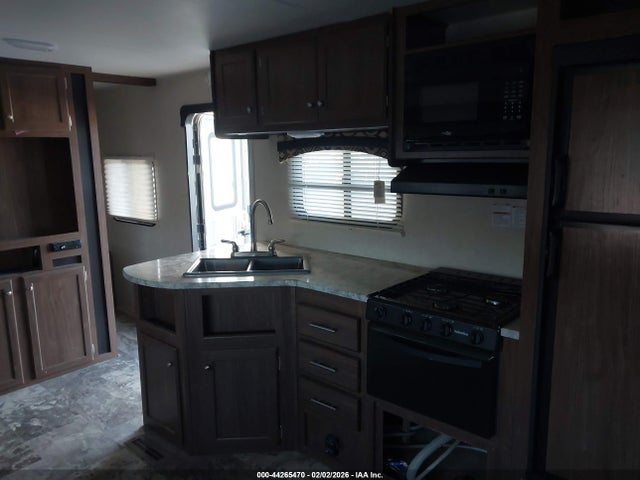 2017 Prowler 285lx მანქანა იყიდება აუქციონზე, vin: 5SFPB3229HE321278, აუქციონის ნომერი: 44265470