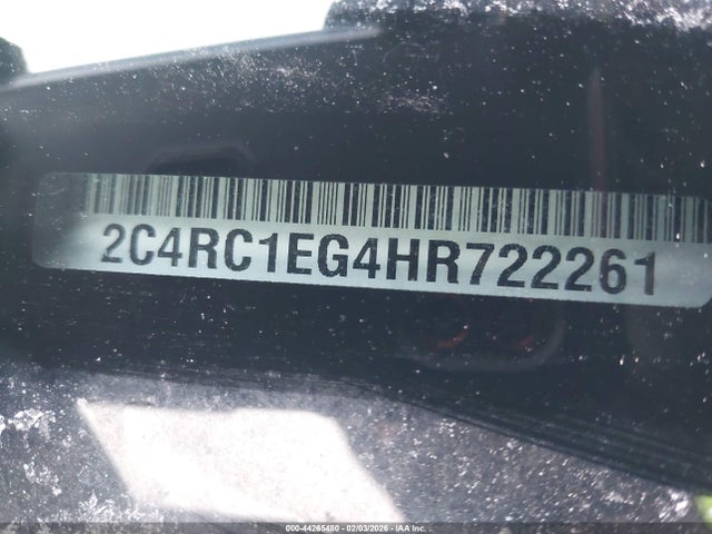 44265480 :رقم المزاد ، 2C4RC1EG4HR722261 vin ، 2017 Chrysler Pacifica Touring-l Plus مزاد بيع