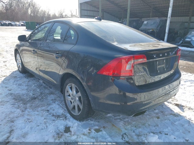 2015 VOLVO S60 YV126MFJ1F1344559 Photo 2