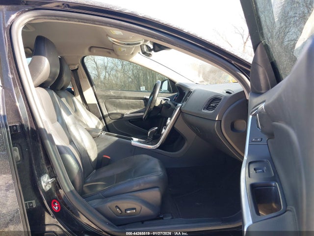 2015 VOLVO S60 YV126MFJ1F1344559 Photo 4