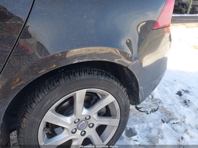 2015 VOLVO S60 YV126MFJ1F1344559 Photo 5