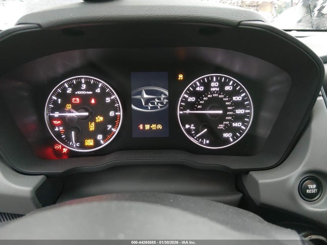 4S4GUHM63R3718813 Subaru Crosstrek Limited