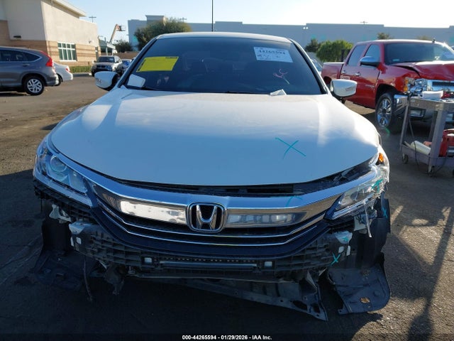 1HGCR2F52HA117264 Honda Accord Sport