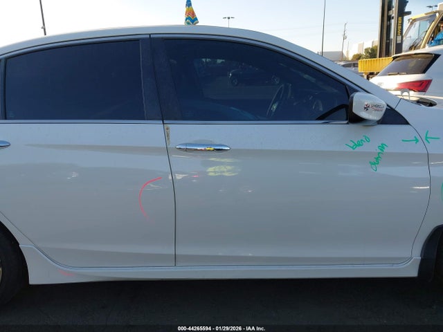 1HGCR2F52HA117264 Honda Accord Sport