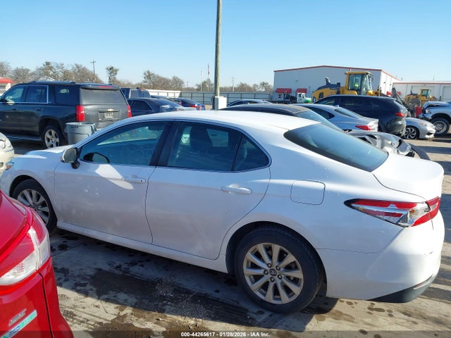 4T1B11HK7JU073146 Toyota CAMRY LE