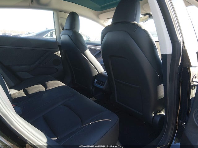 2023 Tesla Model 3 Long Range Dual Motor All-wheel Drive მანქანა იყიდება აუქციონზე, vin: 5YJ3E1EB3PF684665, აუქციონის ნომერი: 44265699