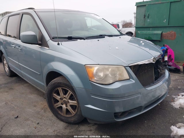2008 Chrysler Town & Country Touring მანქანა იყიდება აუქციონზე, vin: 2A8HR54P28R743671, აუქციონის ნომერი: 44265704