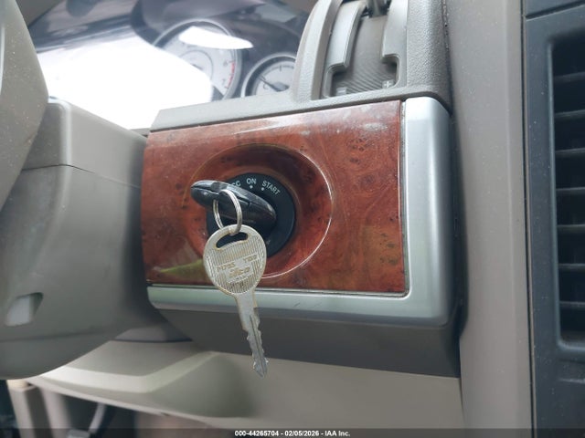 2008 Chrysler Town & Country Touring მანქანა იყიდება აუქციონზე, vin: 2A8HR54P28R743671, აუქციონის ნომერი: 44265704