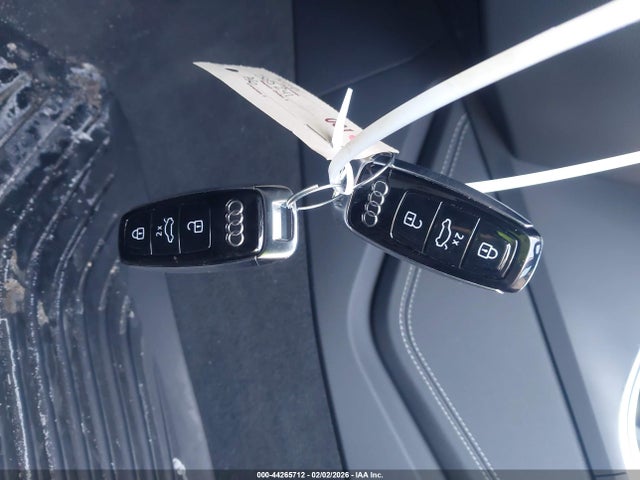 44265712 :رقم المزاد ، WAUL2BF2XNN059186 vin ، 2022 Audi A6 Premium Plus 55 Tfsi Quattro S Tronic مزاد بيع