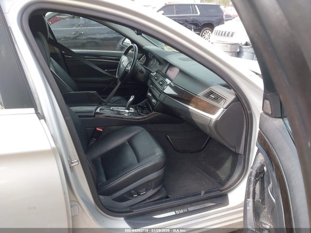 2011 BMW 528I WBAFR1C56BDS36156 Photo 4