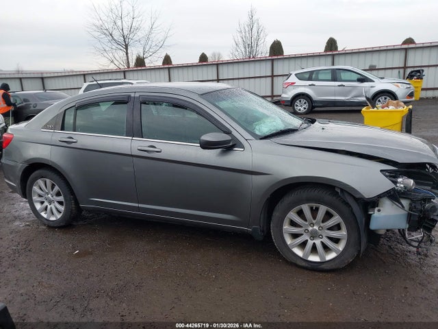 Aukcja sprzedaży 2013 Chrysler 200 Touring, vin: 1C3CCBBB7DN762611, numer aukcji: 44265719