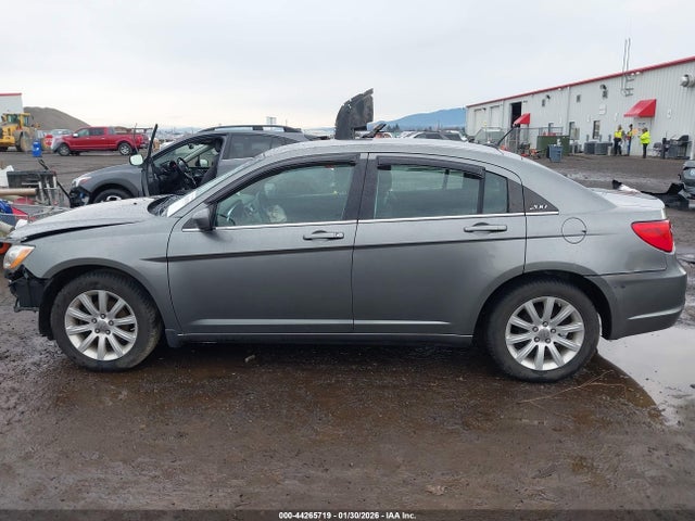 Aukcja sprzedaży 2013 Chrysler 200 Touring, vin: 1C3CCBBB7DN762611, numer aukcji: 44265719