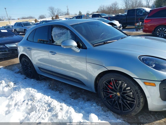 Auction sale of the 2022 Porsche Macan Gts, vin: WP1AF2A58NLB31920, lot number: 44265732