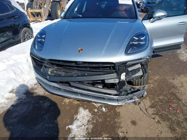 Auction sale of the 2022 Porsche Macan Gts, vin: WP1AF2A58NLB31920, lot number: 44265732
