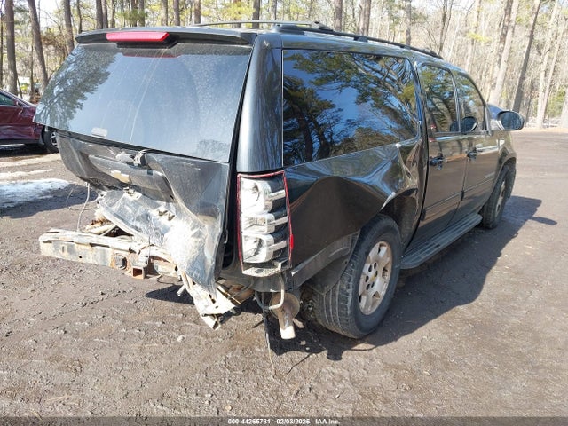 2011 CHEVROLET SUBURBAN 1GNSKJE30BR374934 Photo 3