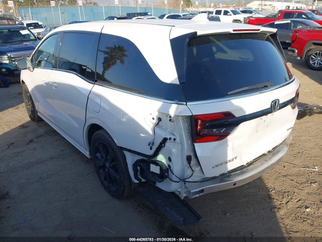 5FNRL6H72RB069032 Honda Odyssey Sport