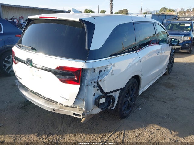 5FNRL6H72RB069032 Honda Odyssey Sport