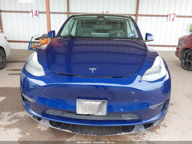 2022 Tesla Model Y Long Range Dual Motor All-wheel Drive მანქანა იყიდება აუქციონზე, vin: 7SAYGDEE4NF414095, აუქციონის ნომერი: 44265798