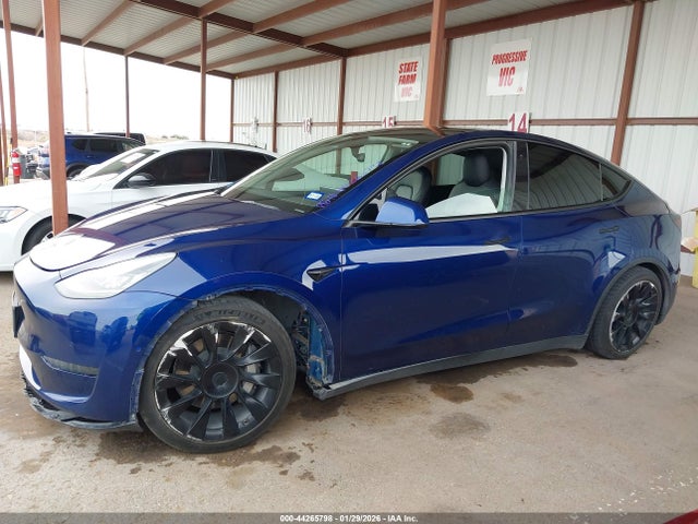 2022 Tesla Model Y Long Range Dual Motor All-wheel Drive მანქანა იყიდება აუქციონზე, vin: 7SAYGDEE4NF414095, აუქციონის ნომერი: 44265798