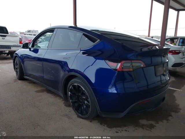 2022 TESLA MODEL Y 7SAYGDEE4NF414095 Photo 2