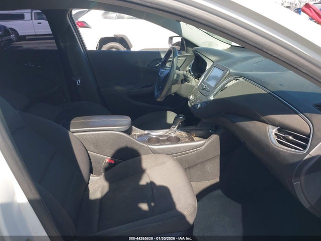 1G1ZE5ST4HF229571 Chevrolet MALIBU 1LT