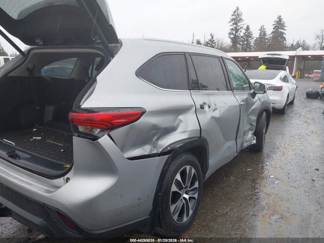 5TDGZRBH3NS178386 Toyota Highlander Xle