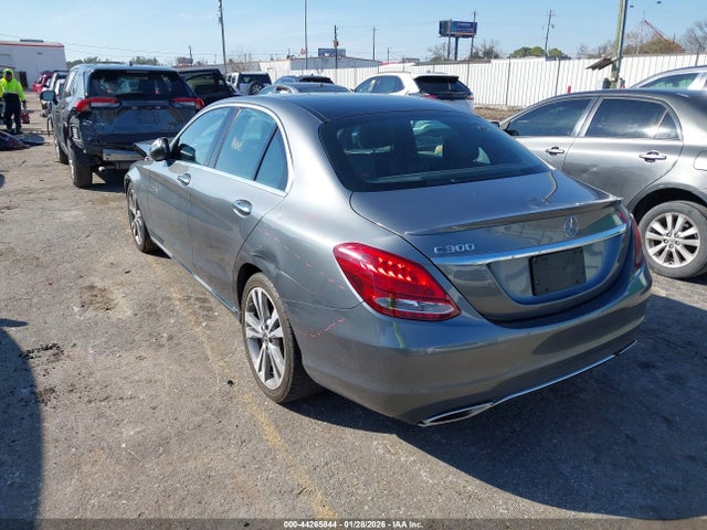 2018 MERCEDES-BENZ C 300 WDDWF4JBXJR333681 Photo 2