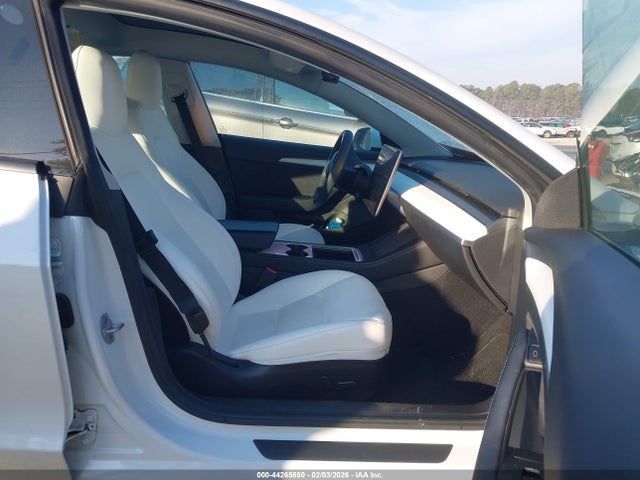 2021 TESLA MODEL 3 5YJ3E1EA9MF026318 Photo 4