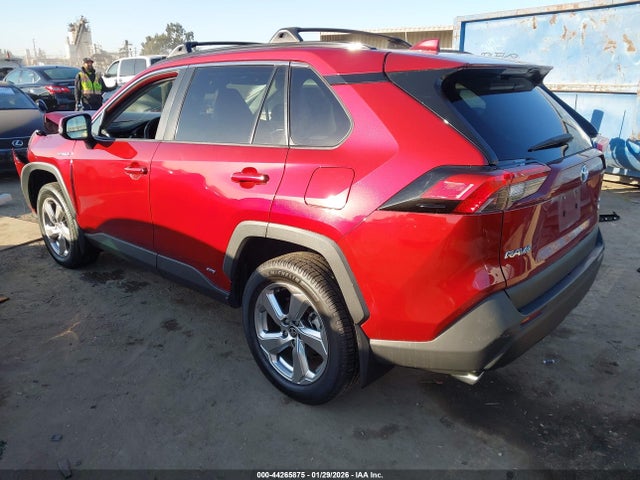 2021 TOYOTA RAV4 HYBRID 4T3B6RFV2MU043447 Photo 2